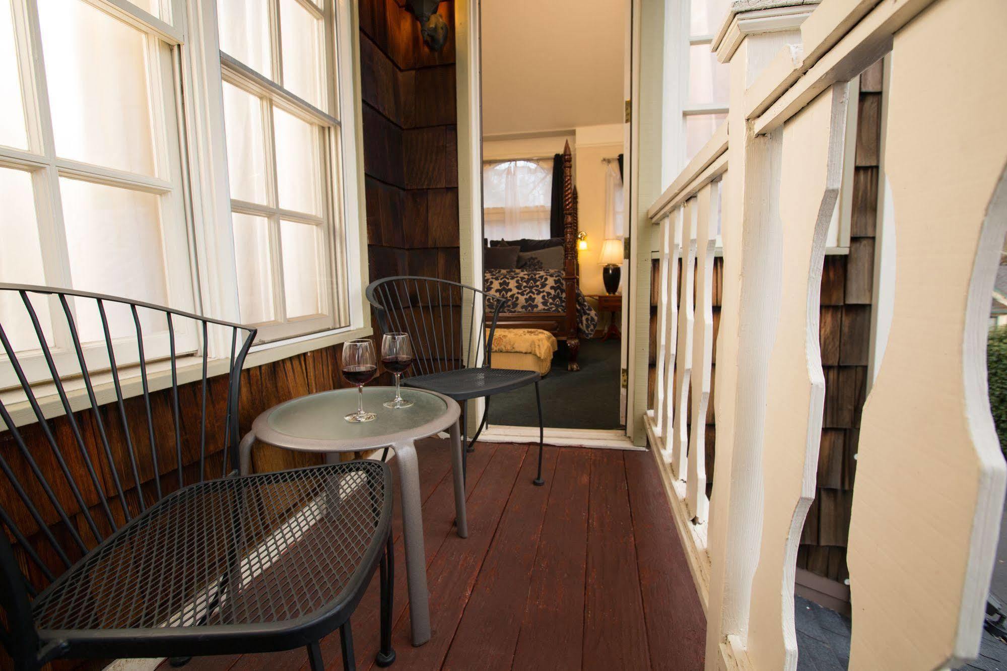 מרפיס The Victoria Inn מראה חיצוני תמונה