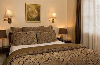 מרפיס The Victoria Inn מראה חיצוני תמונה
